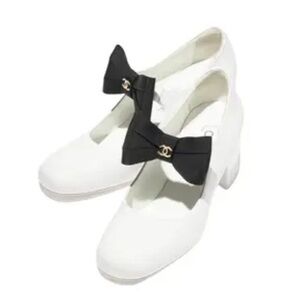 CHANEL White and Black Mary Jane Bow Women's Shoes 36  NIB